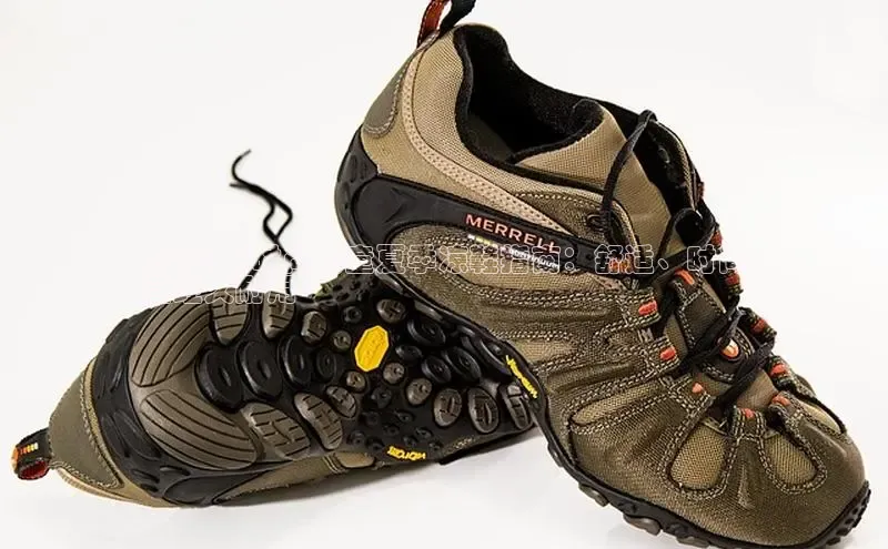 米兰体育中心文心一言2024 年时尚女童夏季凉鞋指南：舒适、时尚
且经久耐用