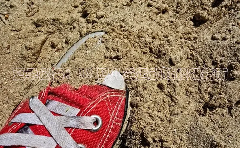 米兰体育中心文心一言夏季必备：33 码儿童运动鞋终极指南