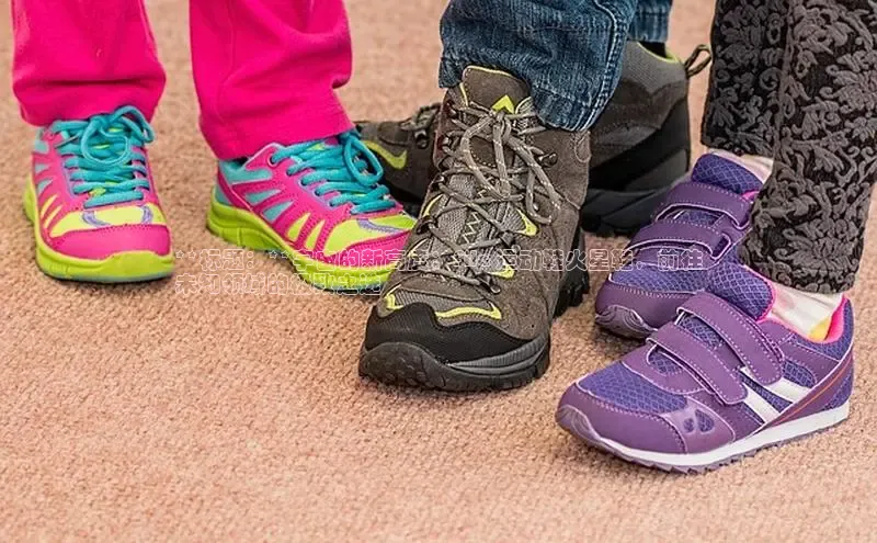 米兰体育全站app官网每日互动**标题：**宇宙的新高度：Fila 运动鞋火星鞋，前往
未知领域的极致之选