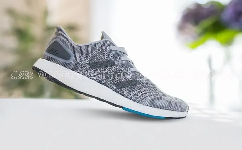 未来：2025年新款运动鞋前瞻——巴布豆引领潮流趋势