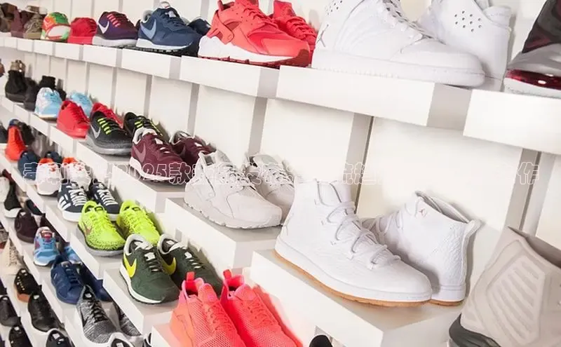 毒刺安踏2025款新品发布：潮流趋势下的革新之作