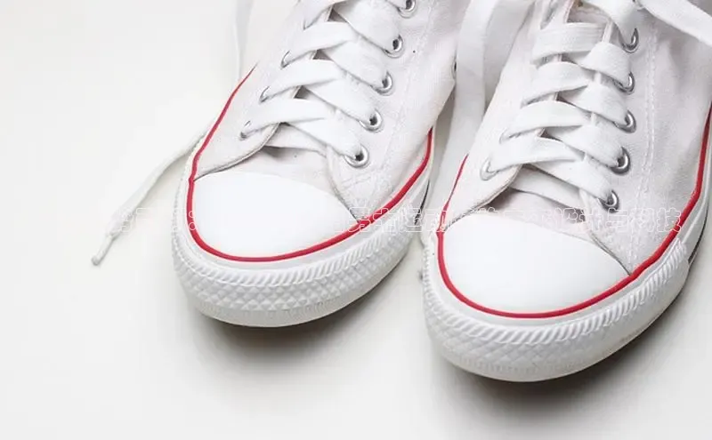 革新趋势引领：2025年安踏男士运动鞋的未来设计与科技