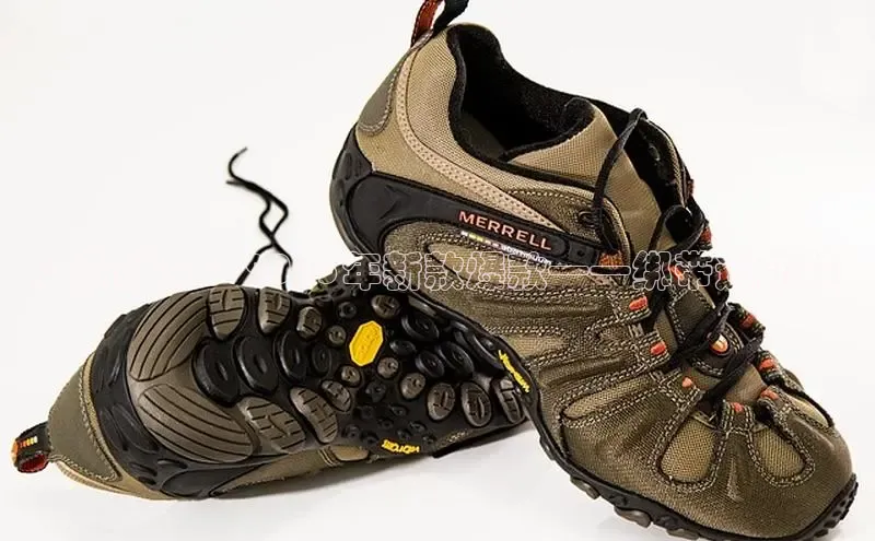 全新发布：2025年新款爆款——绑带运动鞋